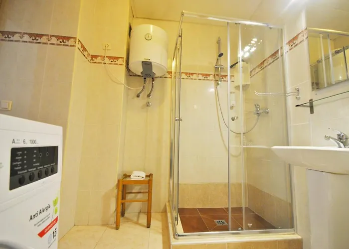 Mayca - And 托雷莫利诺斯